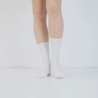 Women's Thin Bamboo Dress Socks Above Ankle #color_white